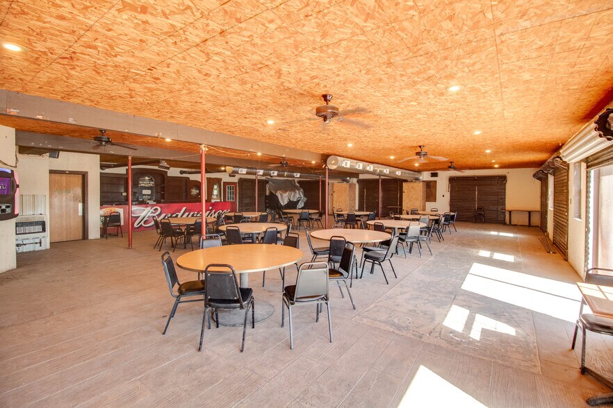 More Photos Of 15281 IL-109, Dow Specialty For Sale