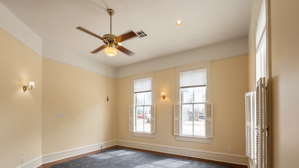 More Photos Of 602 W 13th St, Austin Office For Lease
