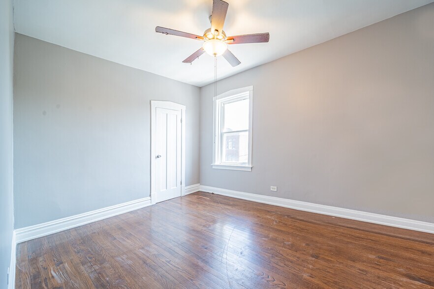 More Photos Of 3748-3756 W Division St, Chicago Apartments For Sale