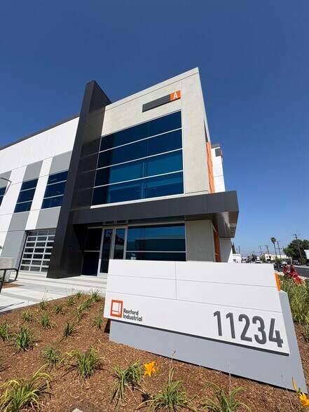 More Photos Of 11234 Rush St, South El Monte Warehouse For Lease