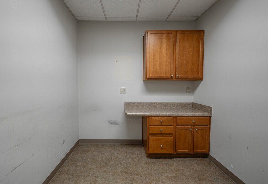 More Photos Of 4210 N Roxboro Rd, Durham Medical For Lease
