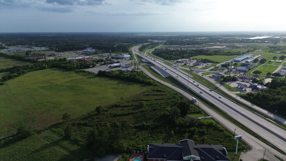 More Photos Of 46194 I-10, Winnie Land For Sale