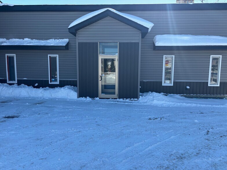 More Photos Of 116 Lake Ave, Buffalo Office For Lease