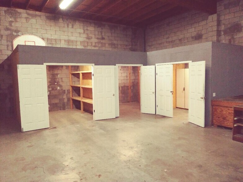 More Photos Of 4664 E Waterloo Rd, Stockton Warehouse For Lease