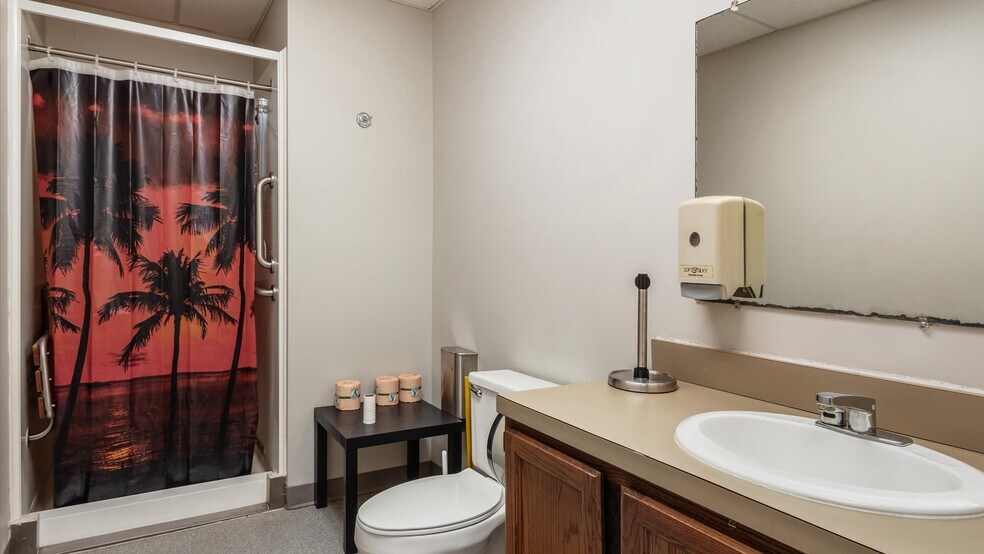 More Photos Of 172 S Friendship Dr, New Concord Medical For Sale