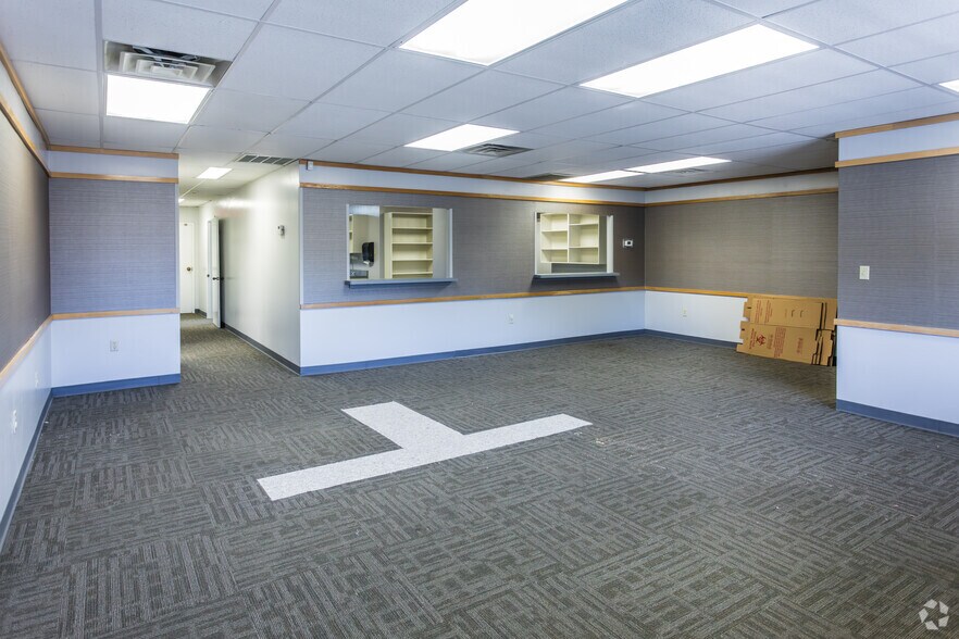 More Photos Of 11215 Hermitage Rd, Little Rock Medical For Sale