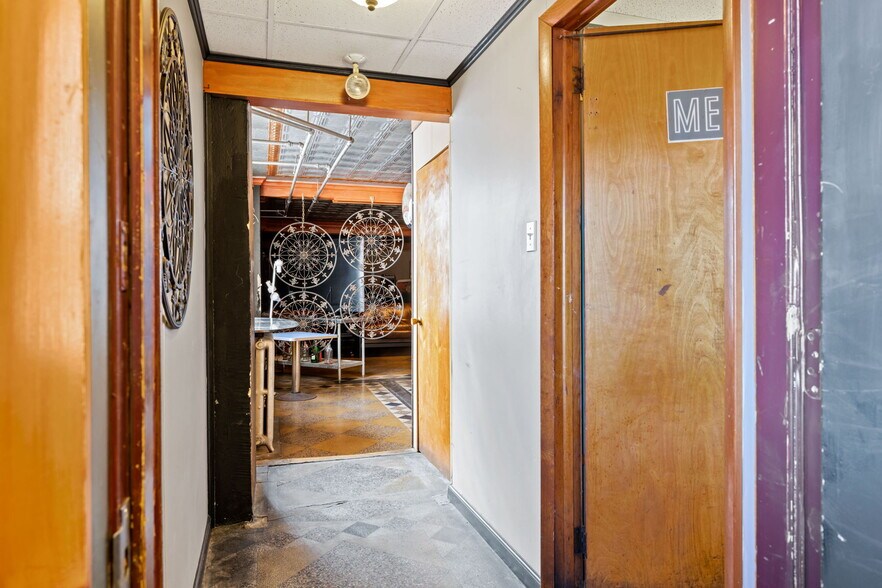 More Photos Of 1000 W State St, Coal Township Restaurant For Sale