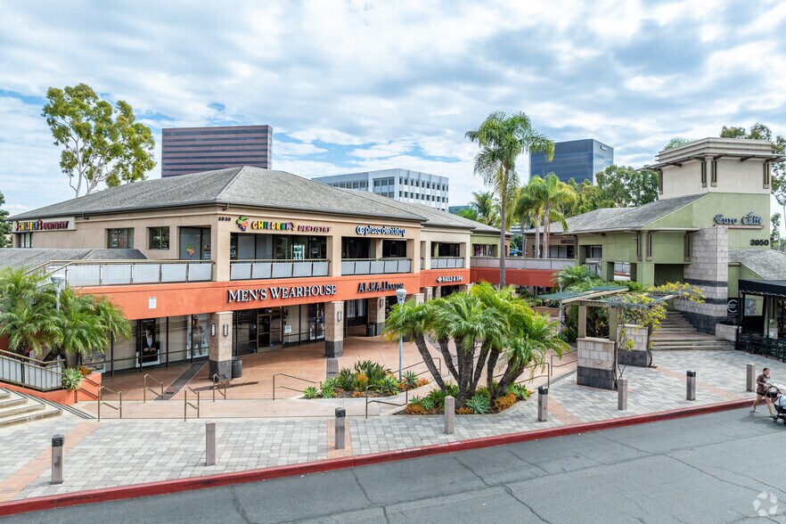 More Photos Of 3900-3940 S Bristol St, Santa Ana Unknown For Lease