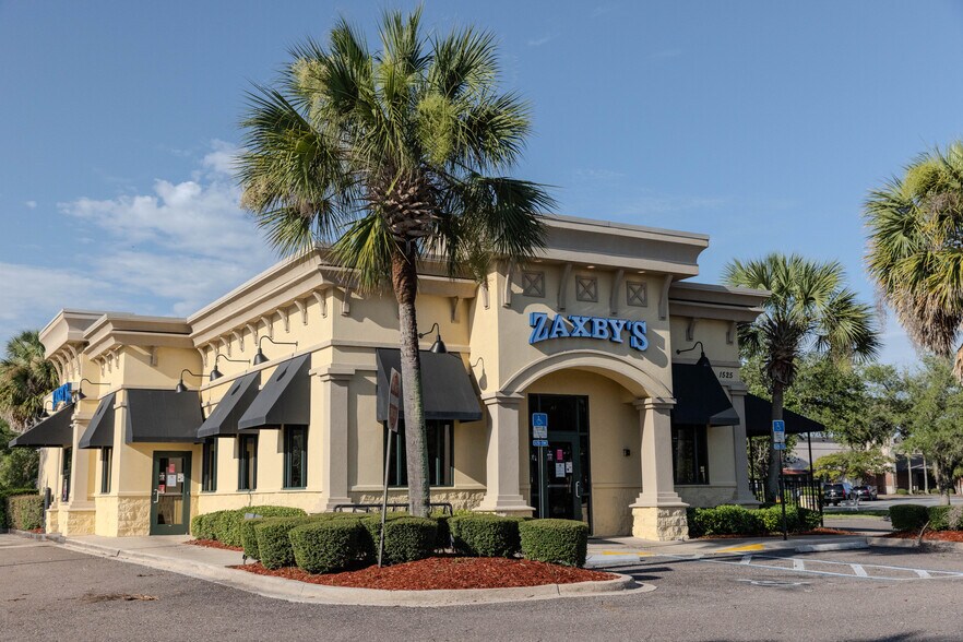 More Photos Of 1525 County Road 220, Fleming Island Restaurant For Sale