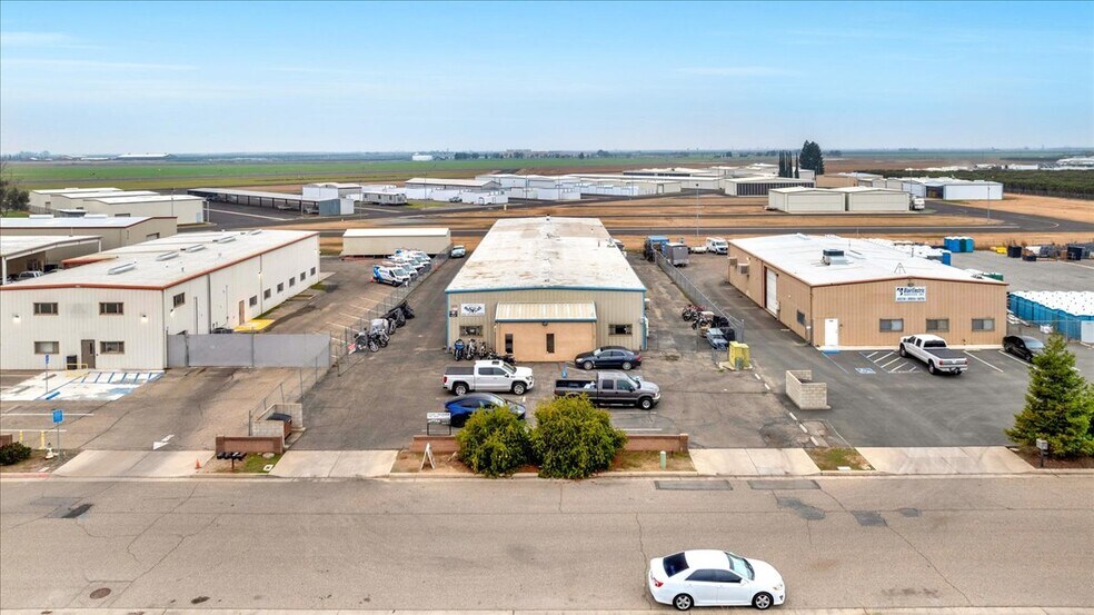 More Photos Of 1839 Thunderbolt Dr, Porterville Warehouse For Lease