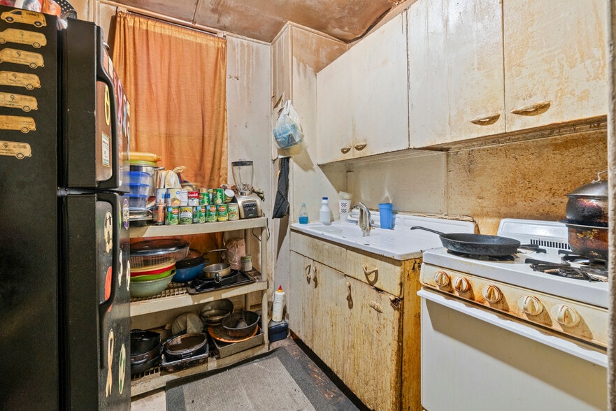 More Photos Of 112 E 20th St, Baltimore Multifamily For Sale