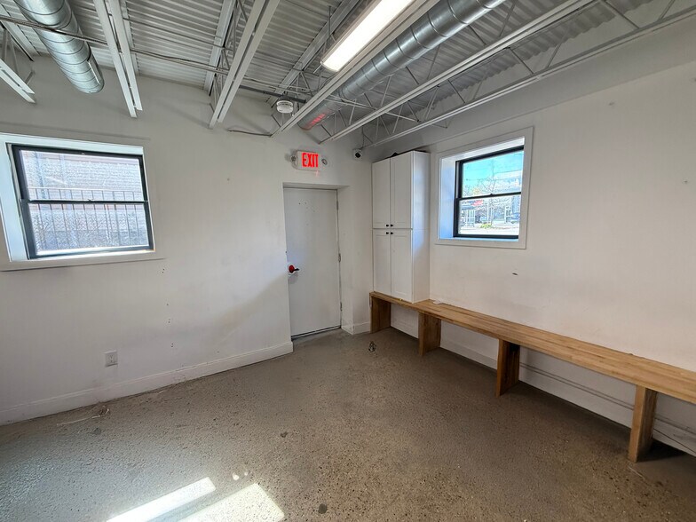 More Photos Of 99 Massachusetts Ave, Arlington Loft Creative Space For Lease