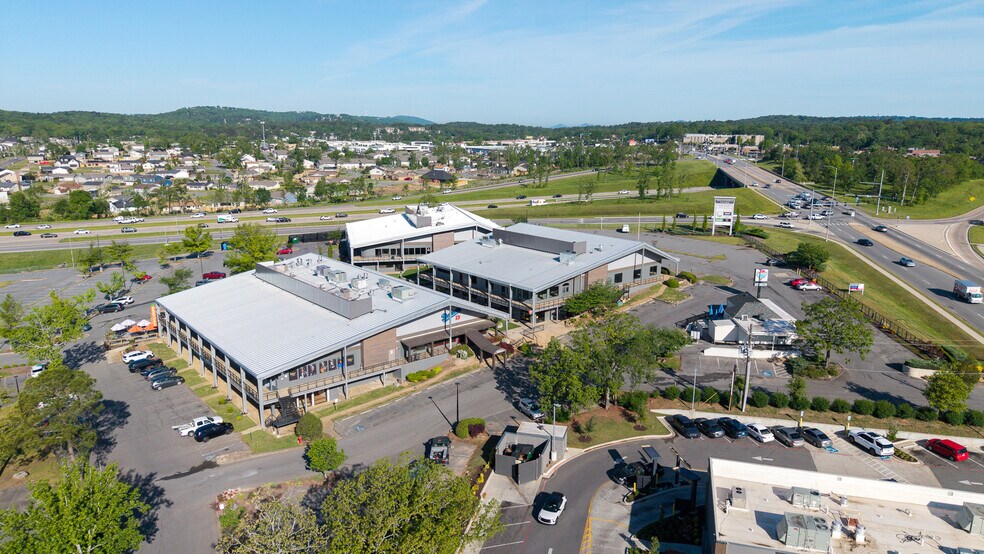 More Photos Of 10301 N Rodney Parham Rd, Little Rock Unknown For Lease