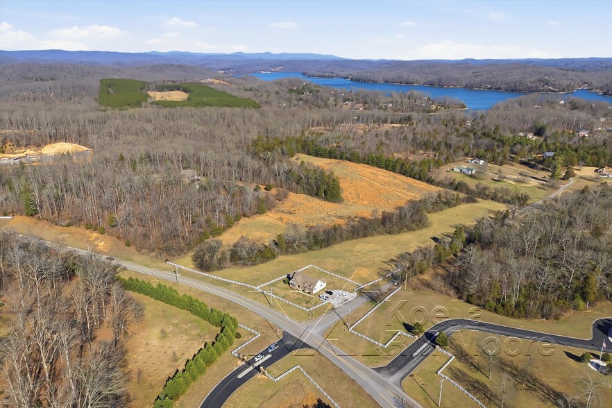 More Photos Of 1522 New Hope Rd, Rockwood Specialty For Sale