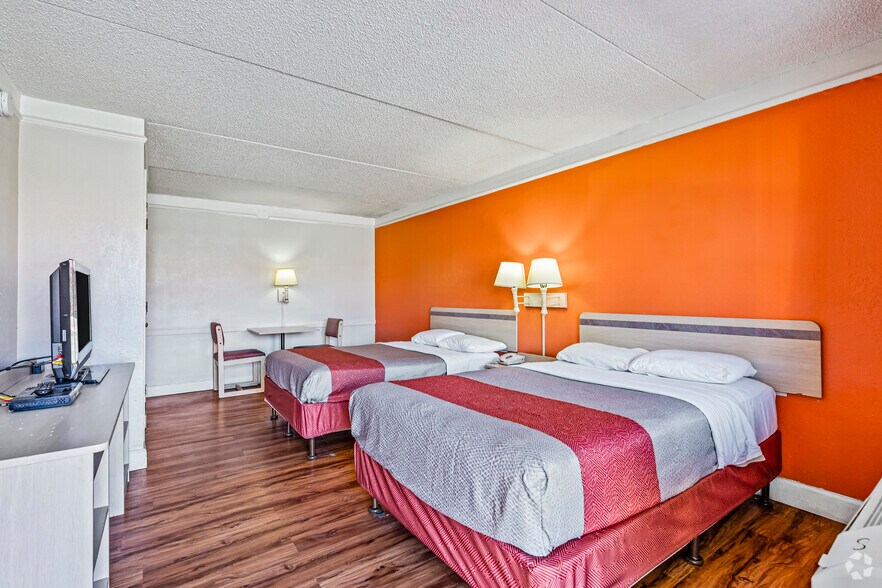 More Photos Of 1035 Martin Luther King Jr Dr, Monroe Hotel For Sale
