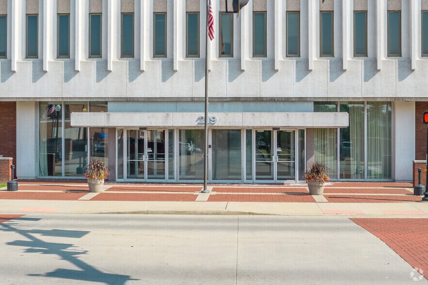 More Photos Of 219 E Maple St, Canton Office For Lease