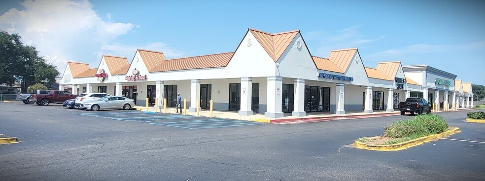 Primary Photo Of 7500 Bullard Ave, New Orleans Storefront For Lease