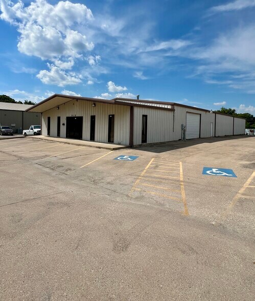 Primary Photo Of 915 1st Ave NW, Ardmore Flex For Lease