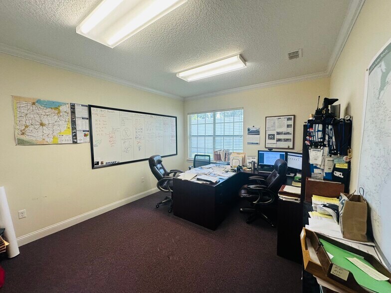 More Photos Of 12443 San Jose Blvd, Jacksonville Office For Lease