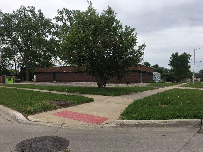 More Photos Of 9025-9029 Pardee Rd, Taylor Medical For Lease