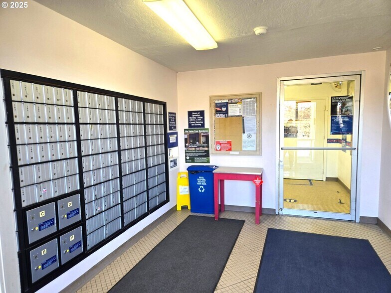 More Photos Of 110 US-395 Hwy, Long Creek Office For Sale