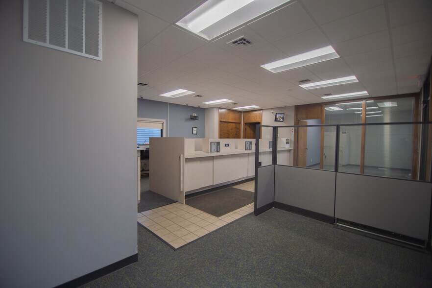 More Photos Of 101 W Monroe St, Bangor Bank For Sale