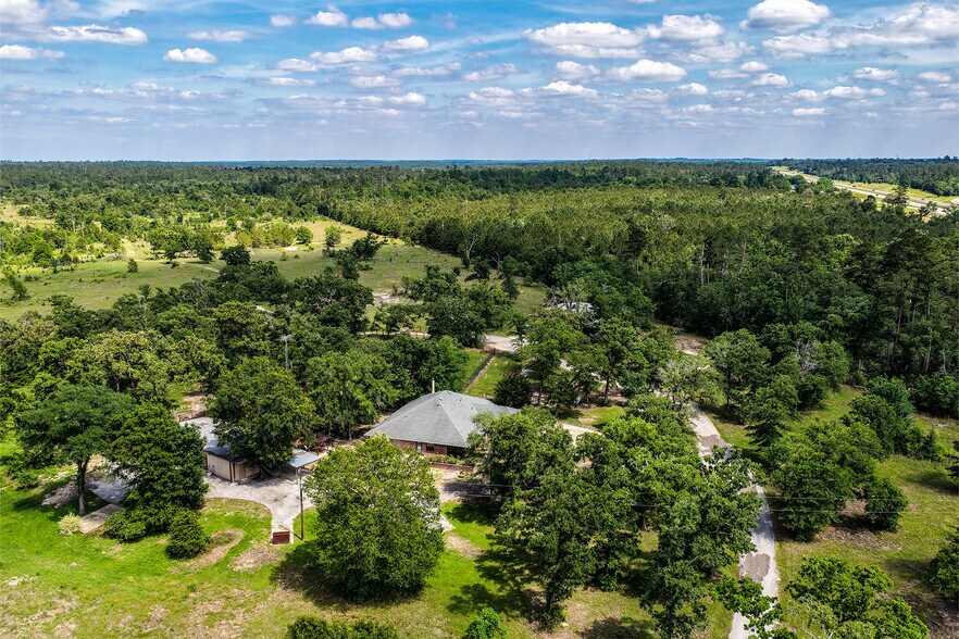 More Photos Of 1726 I-45 North, Huntsville Land For Sale