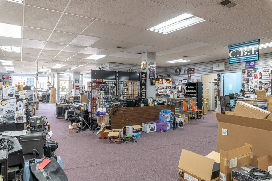 More Photos Of 10 E Main St, Fairborn Storefront For Sale