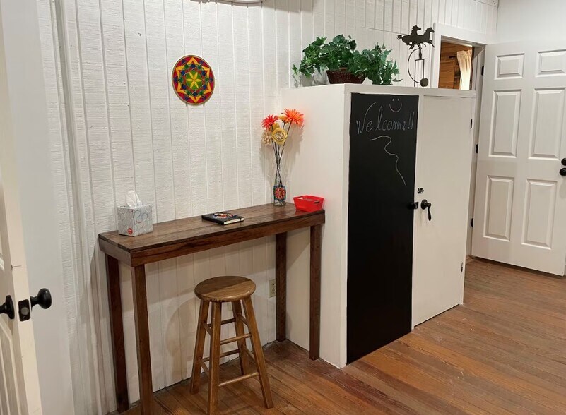 More Photos Of 1241 Post Oak Point Rd, New Ulm Specialty For Sale