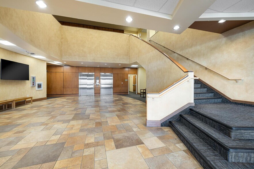 More Photos Of 360 Peak One Dr, Frisco Medical For Lease