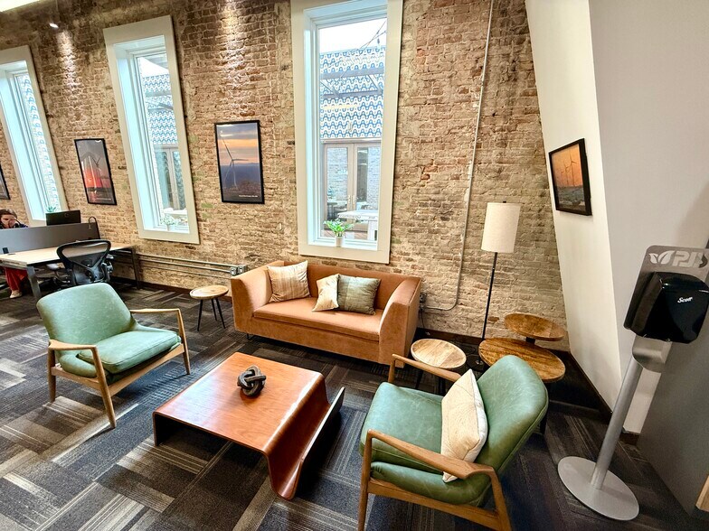 More Photos Of 200 E 6th St, Austin Loft Creative Space For Lease