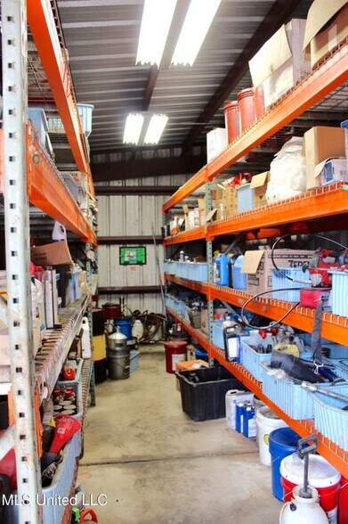More Photos Of 2205 Petit Bois St, Pascagoula Warehouse For Sale