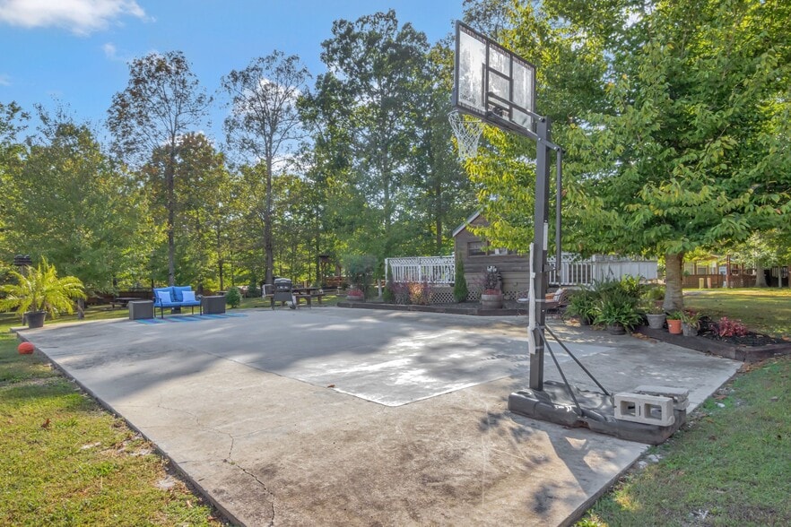 More Photos Of 11845 US 41 St, Monteagle Trailer Camper Park For Sale