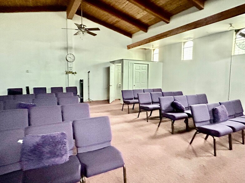 More Photos Of 10616 Avalon Blvd, Los Angeles Loft Creative Space For Sale