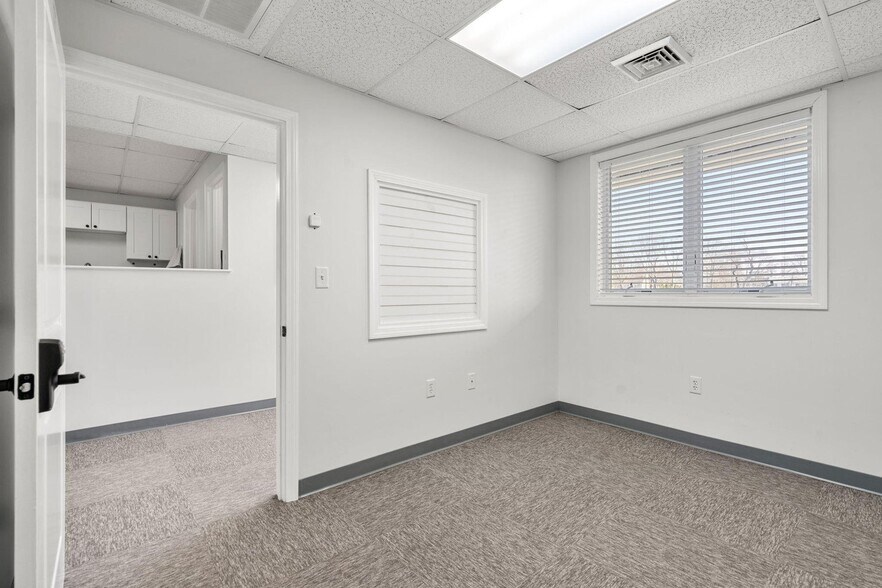 More Photos Of 19 Bridge St, Kittery Coworking Space