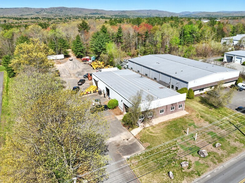 More Photos Of 103 Servistar Industrial Way, Westfield Warehouse For Lease