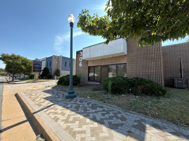 More Photos Of 306 Main St, Newport News Office For Lease