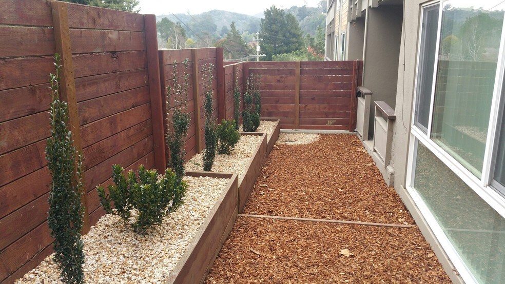 More Photos Of 396 Pine Hill Rd, Mill Valley Apartments For Sale