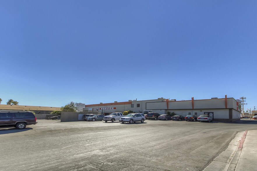 More Photos Of 2101 Fremont St, Las Vegas Warehouse For Lease
