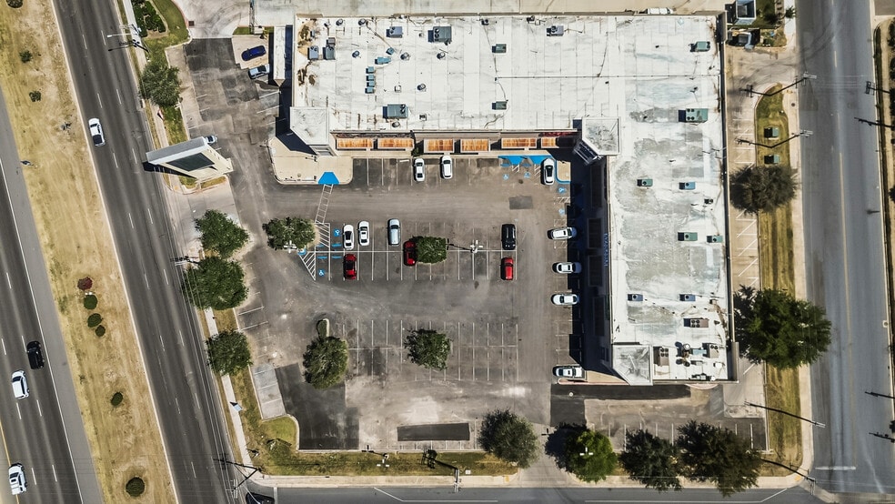 More Photos Of 5025 W Expressway 83, McAllen Restaurant For Lease