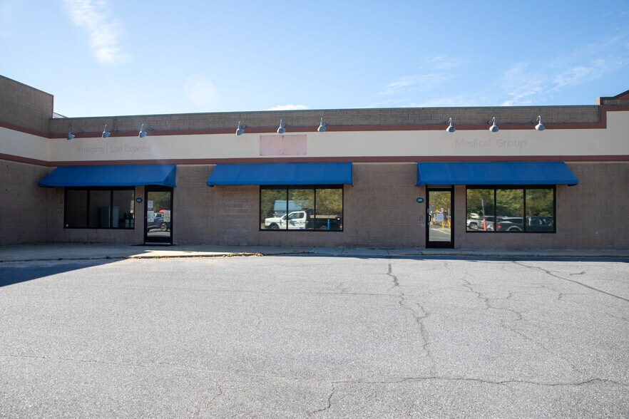 Primary Photo Of 610-632 Mulberry St, Milton General Retail For Lease