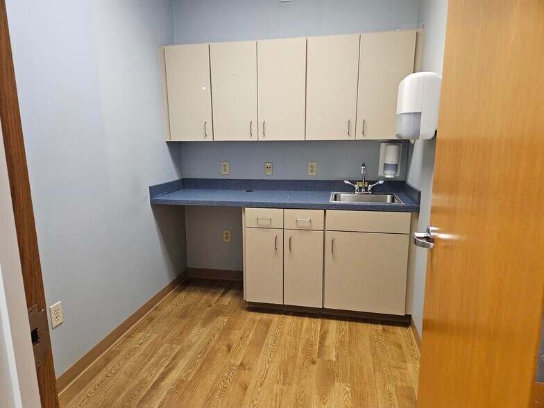 More Photos Of 2459 Emerald Pl, Greenville Medical For Sale