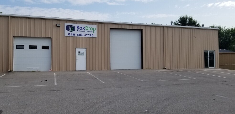 Primary Photo Of 2505 W 40 Hwy, Blue Springs Warehouse For Lease
