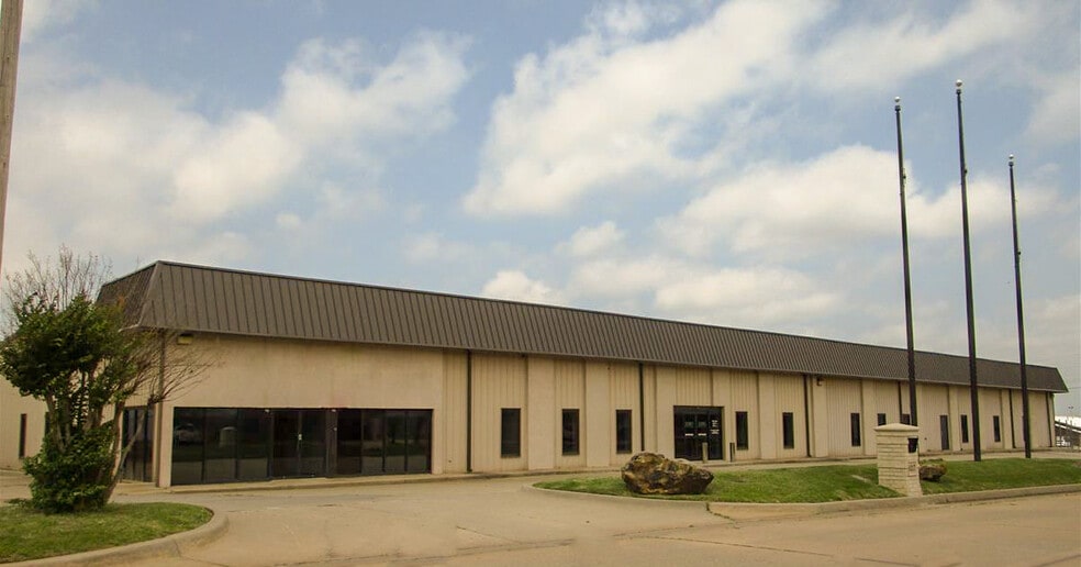 Primary Photo Of 8317 Gateway Ter, Oklahoma City Warehouse For Sale
