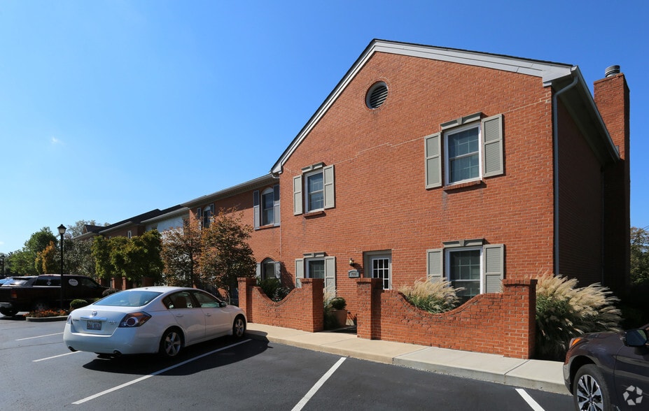 More Photos Of 7001-7009 Corporate Way, Dayton Office For Sale