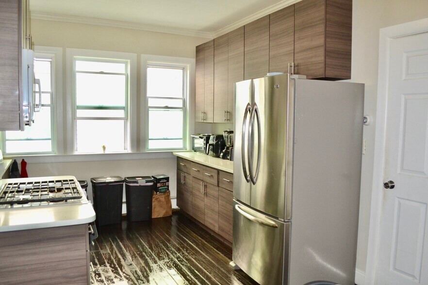 More Photos Of 237 Highland Ave, Somerville Storefront Retail Residential For Sale