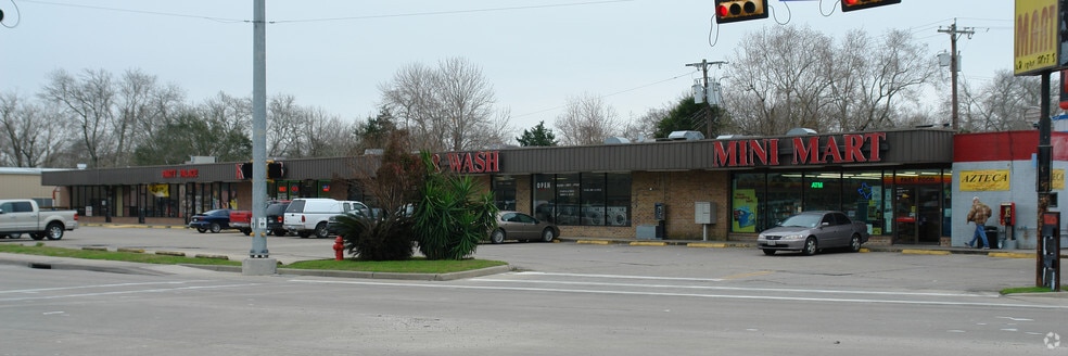 More Photos Of 4210-4228 Fm-517, Dickinson Storefront For Lease
