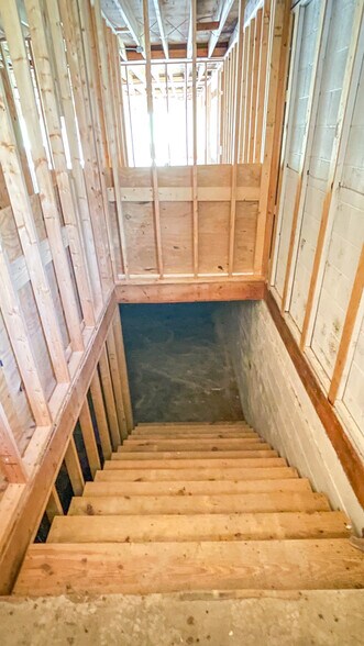 More Photos Of 1870 Old Hodgenville Rd, Campbellsville Flex For Sale