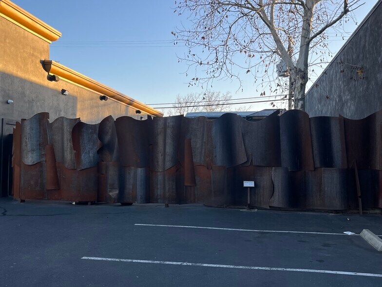 More Photos Of 1221 Market Street, Redding Land For Lease