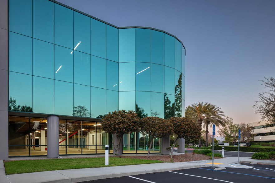 More Photos Of 2885 Loker Ave E, Carlsbad Light Manufacturing For Lease